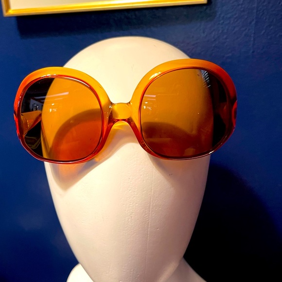 Vintage Oversized Sunglasses - Picture 1 of 11
